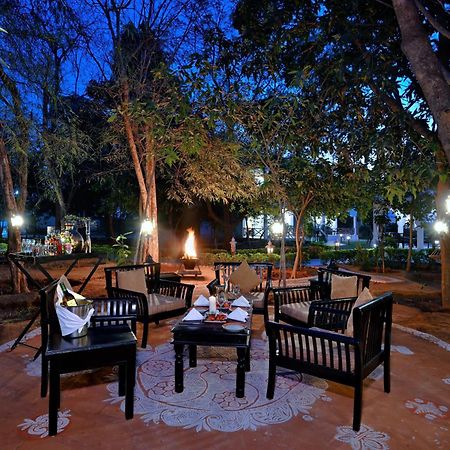 Tiger Den Resort Khilchīpur Extérieur photo