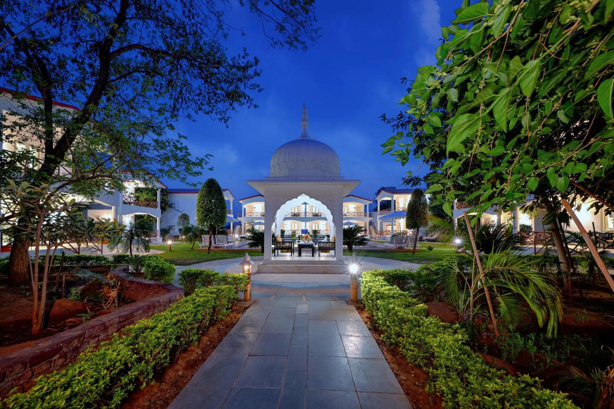 Tiger Den Resort Khilchīpur Extérieur photo