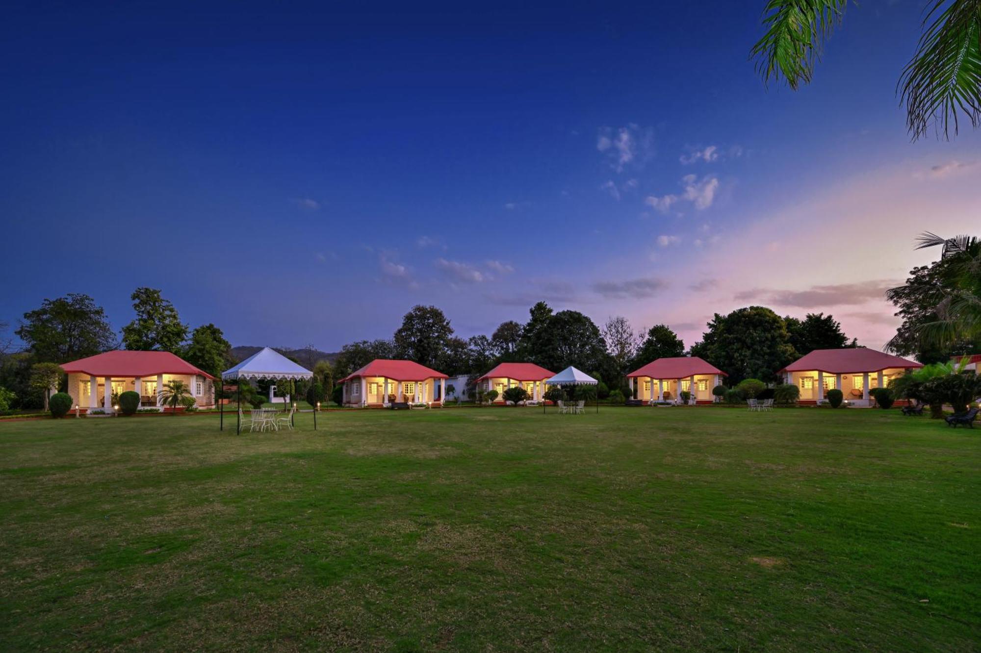 Tiger Den Resort Khilchīpur Extérieur photo